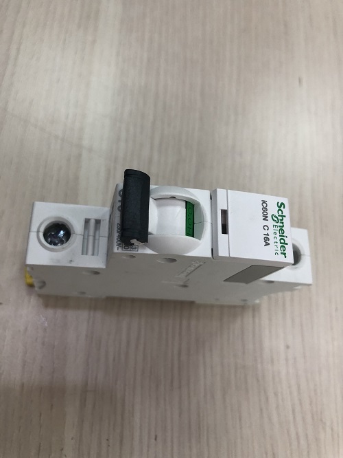 MCB dòng Acti9 iC60N Schneider A9F74116